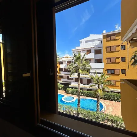 En Punta Prima Con 3 Piscinas, 2 Dormitorios,2 Baños ,parking Y Seguridad 24 *